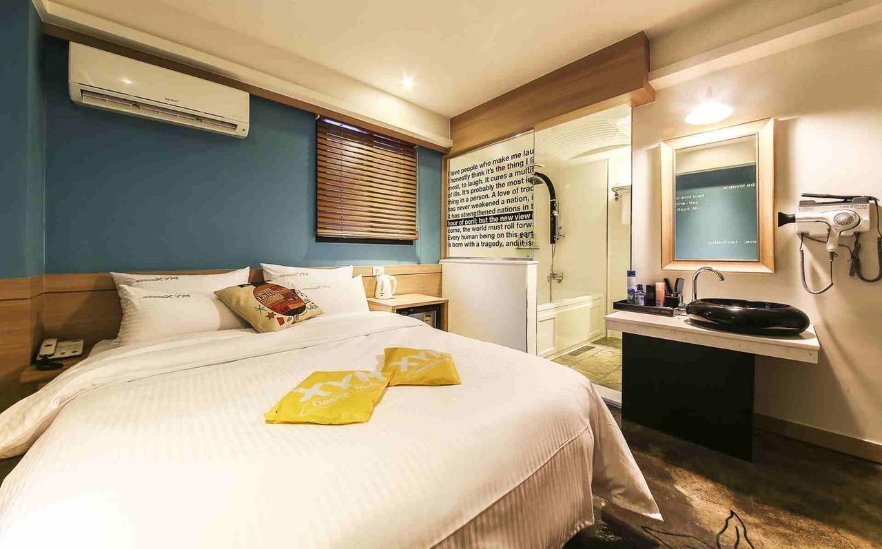 Design Hotel Xym Bucheon Bagian luar foto